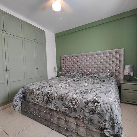 1 Bedroom Apartment In The Center Of Caleta De Fuste Exterior foto